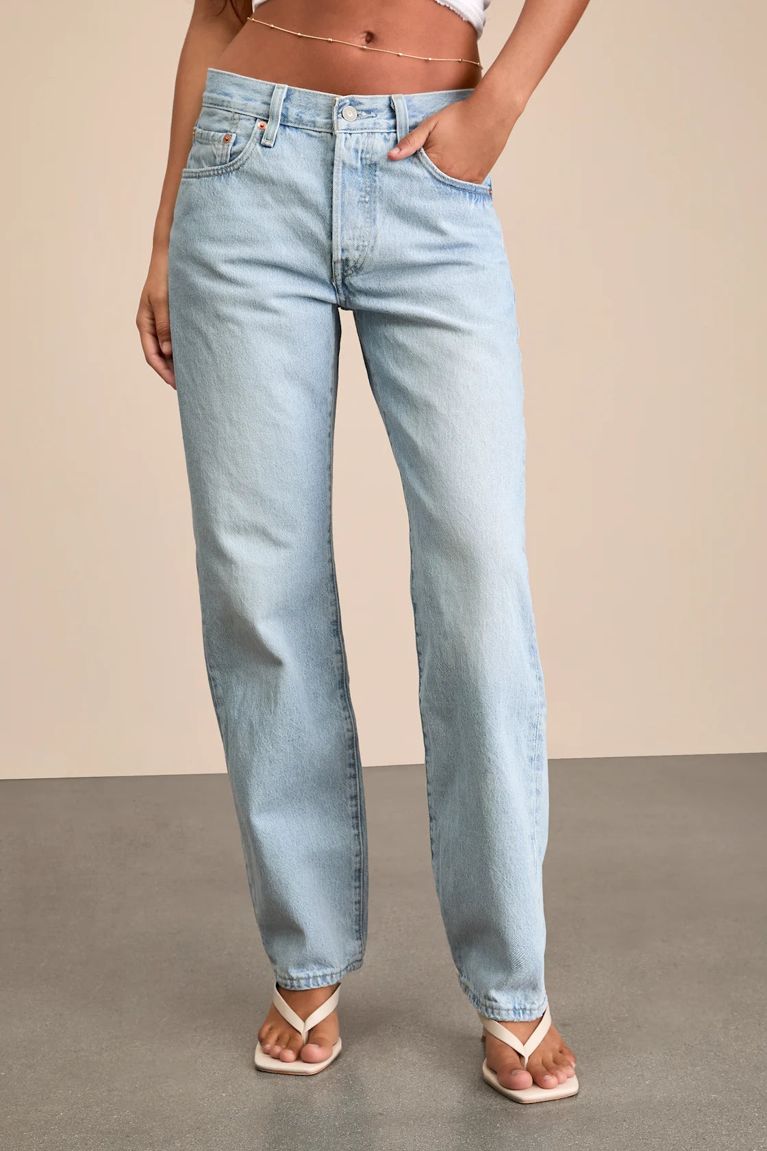 501 '90s Medium Wash Distressed Mid-Rise Straight Leg Jeans